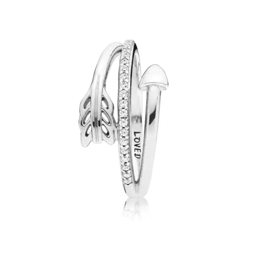 New Pandora Sparkling Arrow ring size 7.5